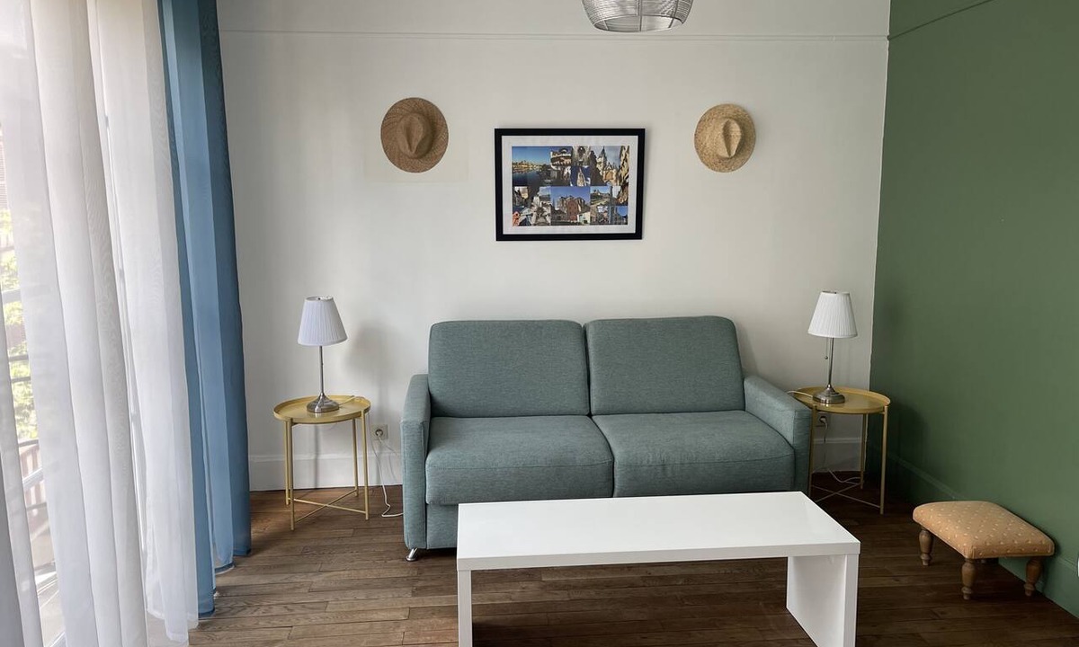 Auxerre Apartment | Le Temple-Apartment-Apartment-Ensuite-City view