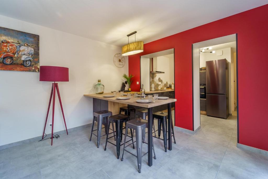 Jouvence House | Les 2 cours B