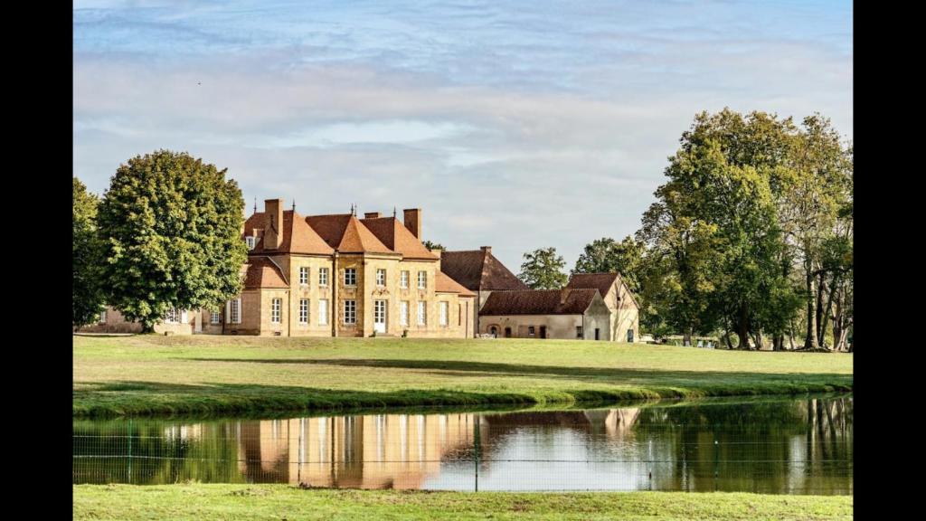 Chezy Villa | Les Louteaux - Splendide Château du XVIII -Piscine- Parc de Lamas