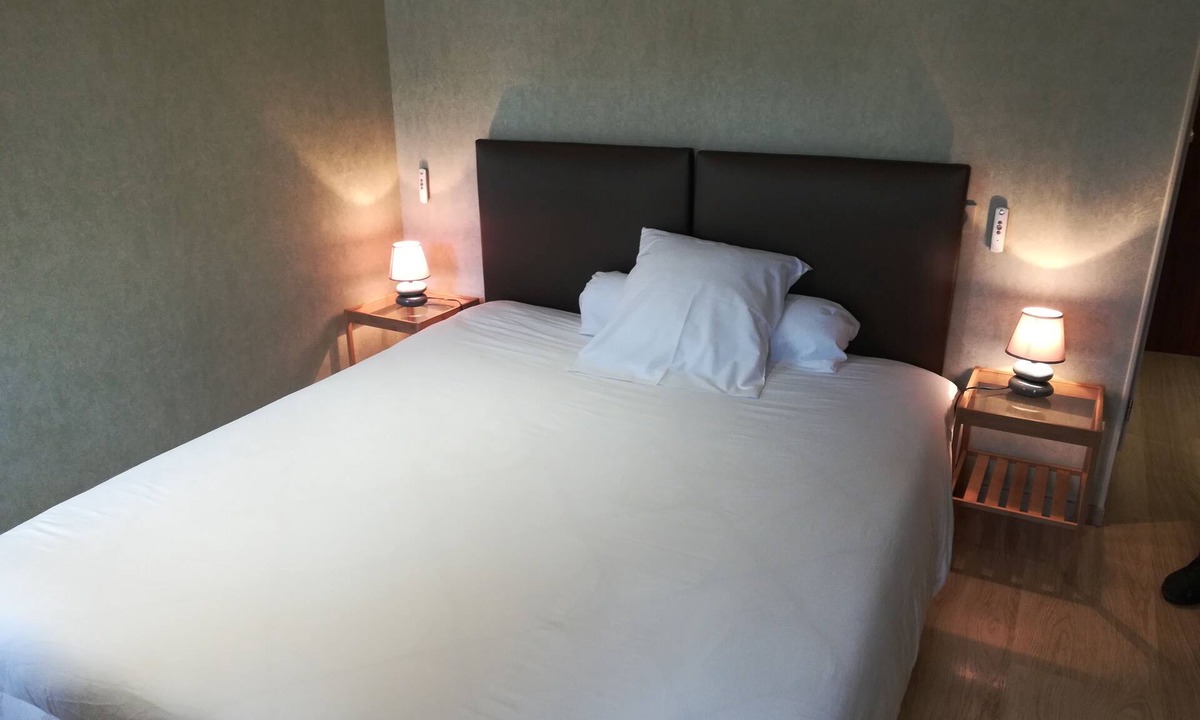 La Grande-Verriere Hotel | Logis Hôtel de la Poste - Chez Cécile