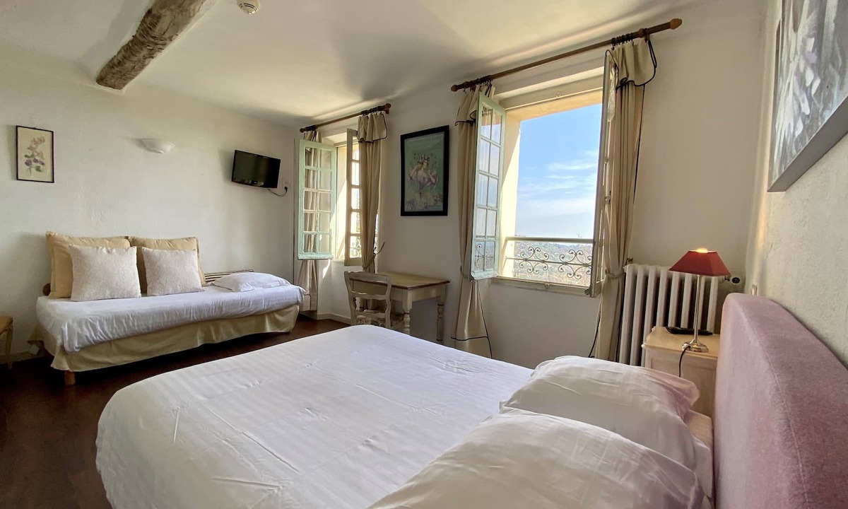 Grasse Hotel | Logis hôtel la Bellaudière