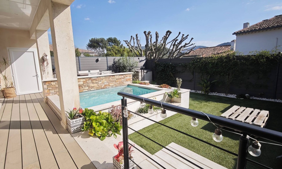 Aubagne Apartment | Low house with garden swimming pool parking air conditioning, quiet without vis-à-vis
