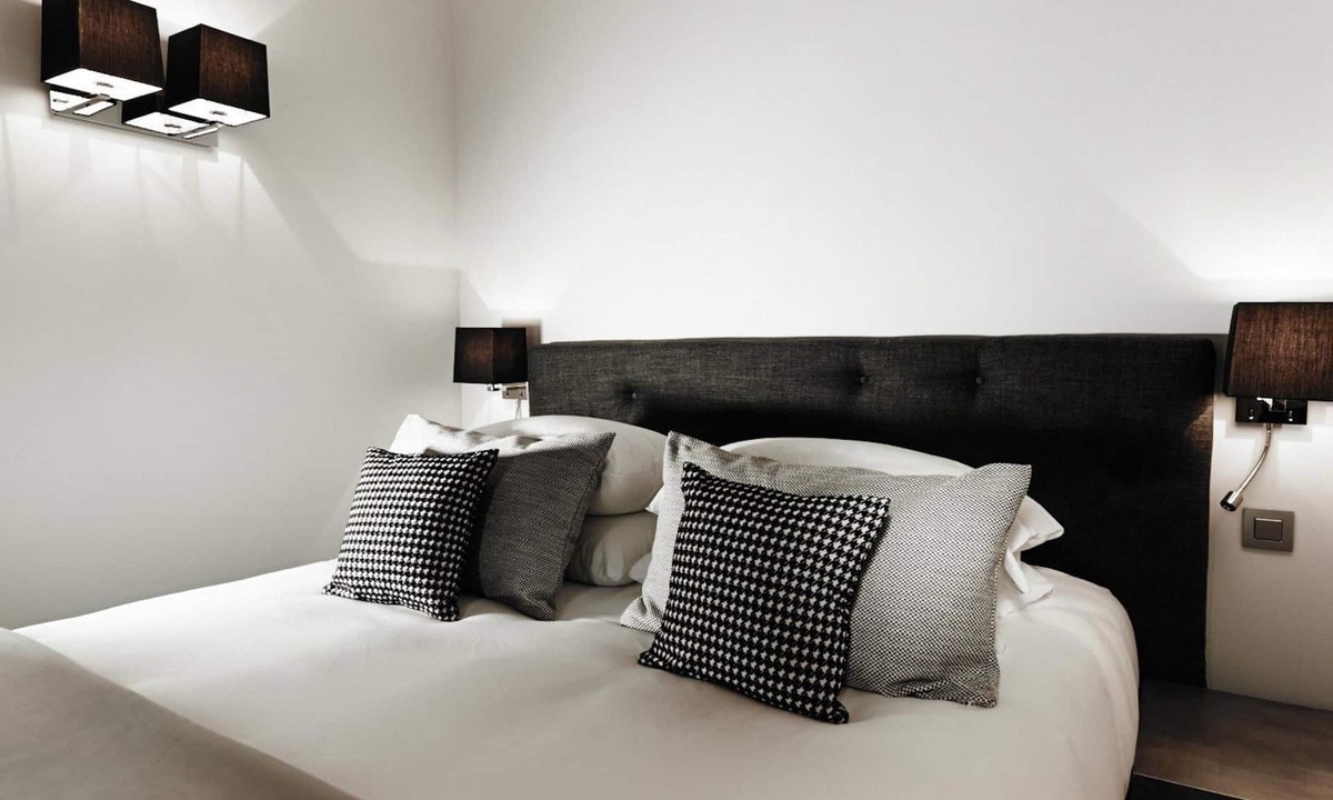 Les Serres - Vivier Hotel | Maison d'Anthouard