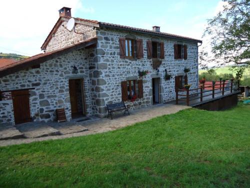 Laprugne House | Maison rustique avec cheminée, jardin et animaux admis à Laprugne - FR-1-489-184