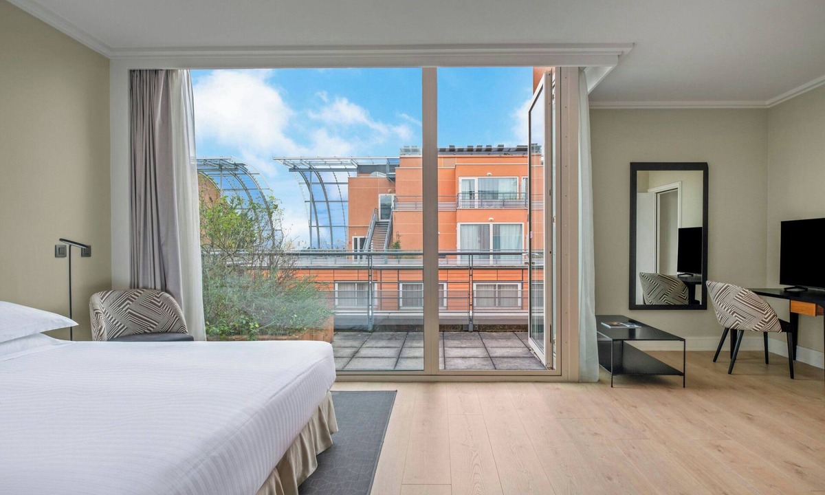 6th Arrondissement Hotel | Marriott Lyon Cité Internationale