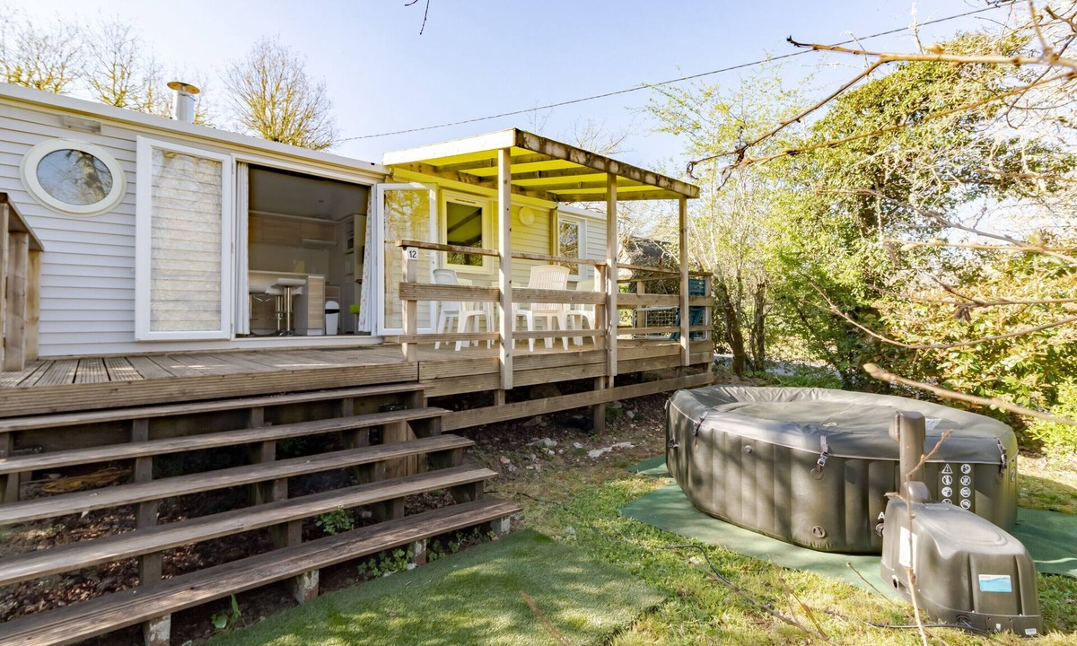Bouzic House | Mobile Home O'Hara 884T – Family Holidays: Shared Pools & Near Sarlat
