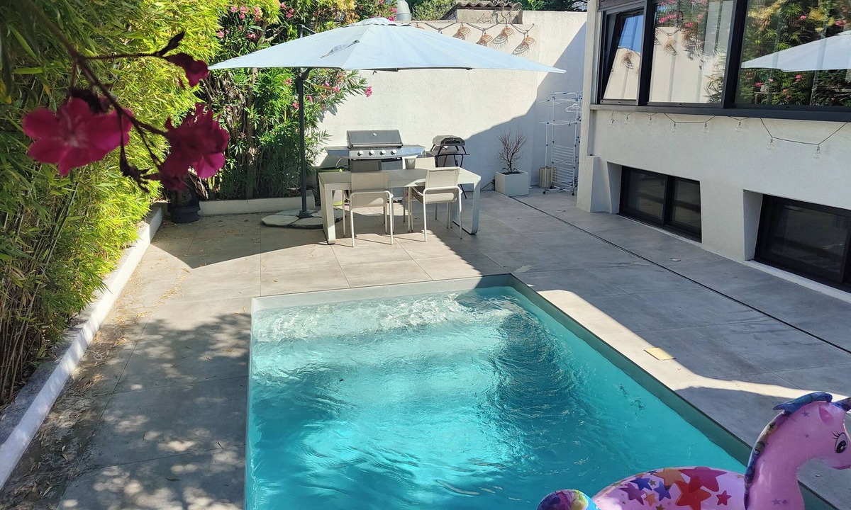 Mazargues House | Modern House in Marseille's 9th District, Mazargues, 10 minutes from the sea and 20 minutes from Cassis.
