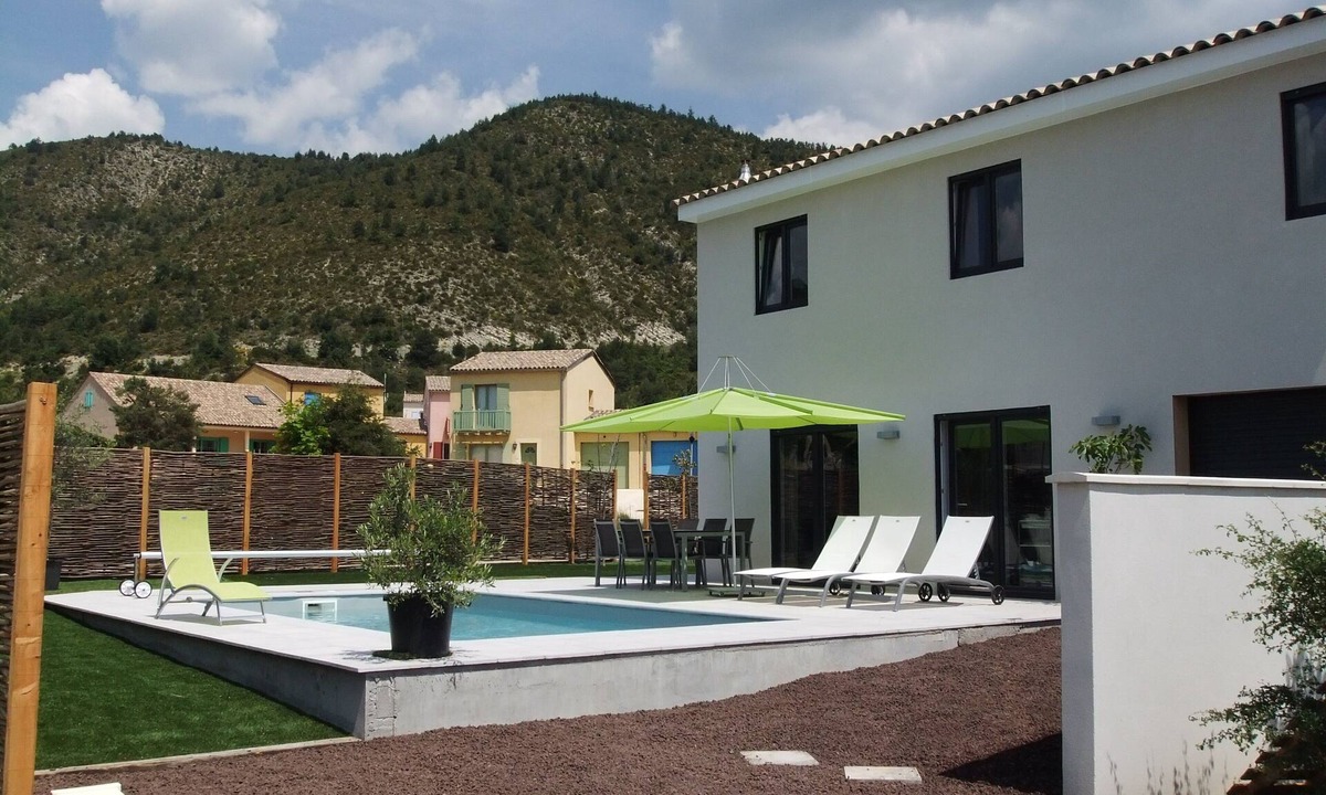 Castellane Villa | Modern vacation villa with heated private pool in the most beautiful region of France