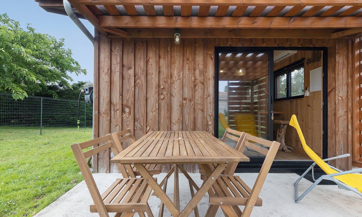 Le Verdon-sur-Mer House | My Ocean Cabin with Garden and Air Conditioning, Steps from the Beach