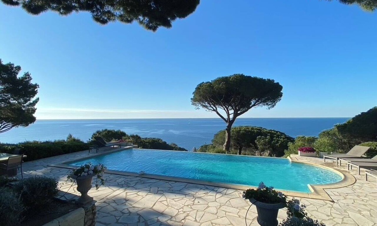 Ramatuelle House | New! Exceptional villa with ocean views, private beach access, and an infinity pool!