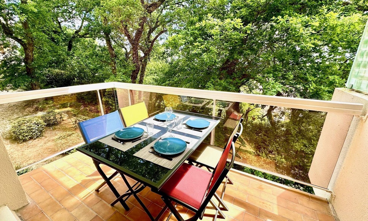Arcachon Apartment | Newly renovated apartment with swimming pool 10 minutes from the beach.