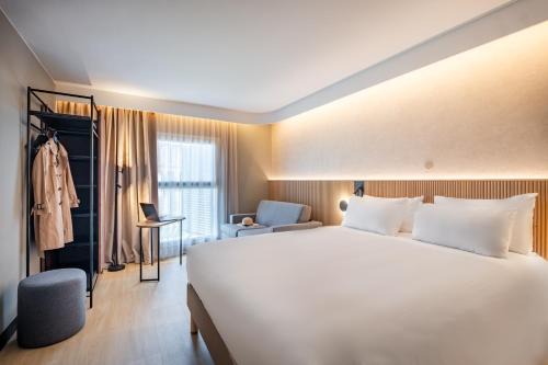 1st Arrondissement Hotel | Novotel Marseille Centre Gare