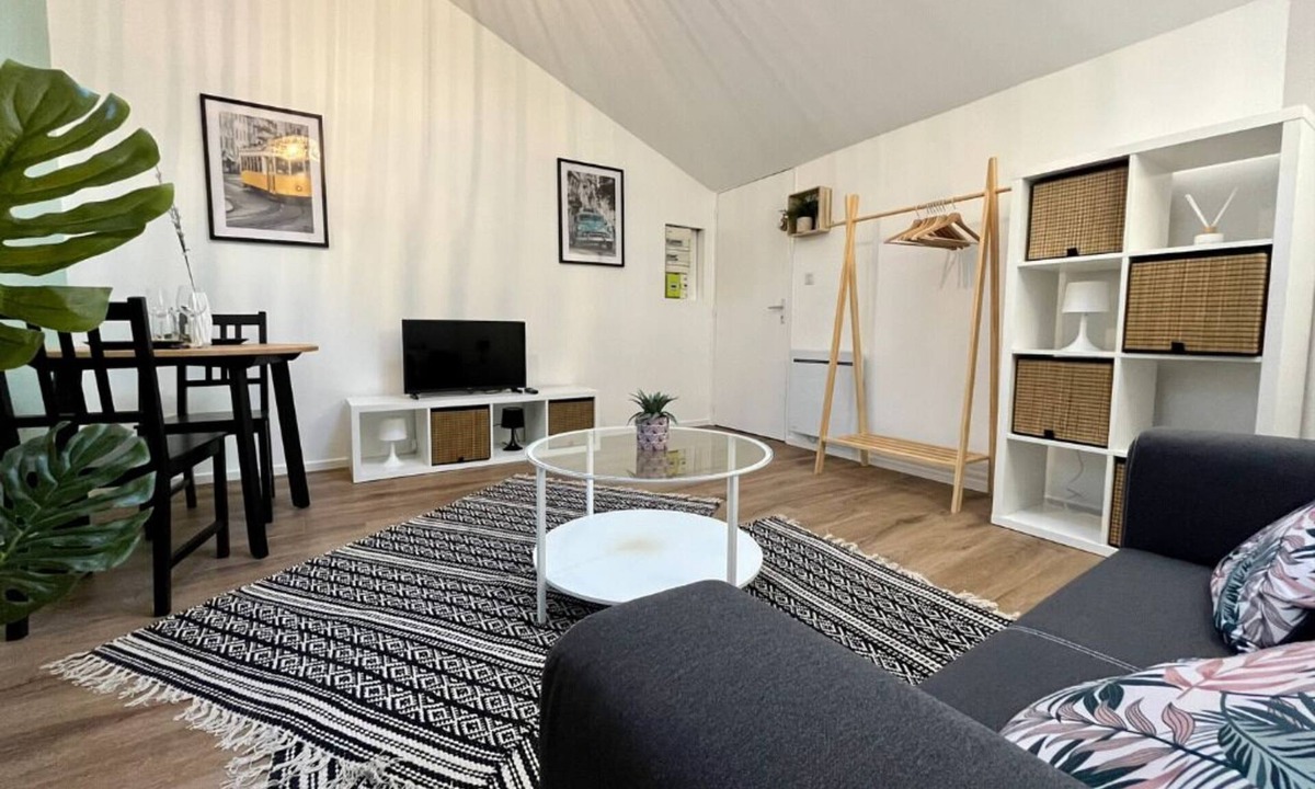 Nevers Apartment | Of sage and wicker