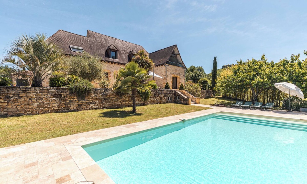 Aubas House | Pechanette, lovely large private swimming pool and completely fenced garden