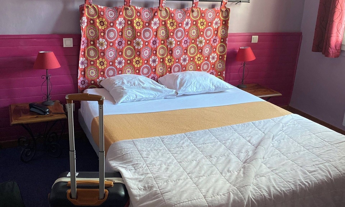 Digne-les-Bains Hotel | Pet-Friendly Double Bed Room | Secure Bike Storage | 4.3mi to 18-Hole Golf