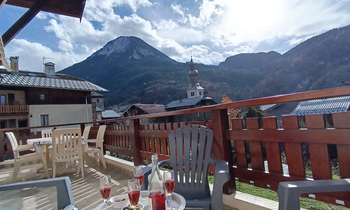 Bozel House | Quiet house in Bozel, at the foot of Courchevel and close to the Parc de la Vanoise