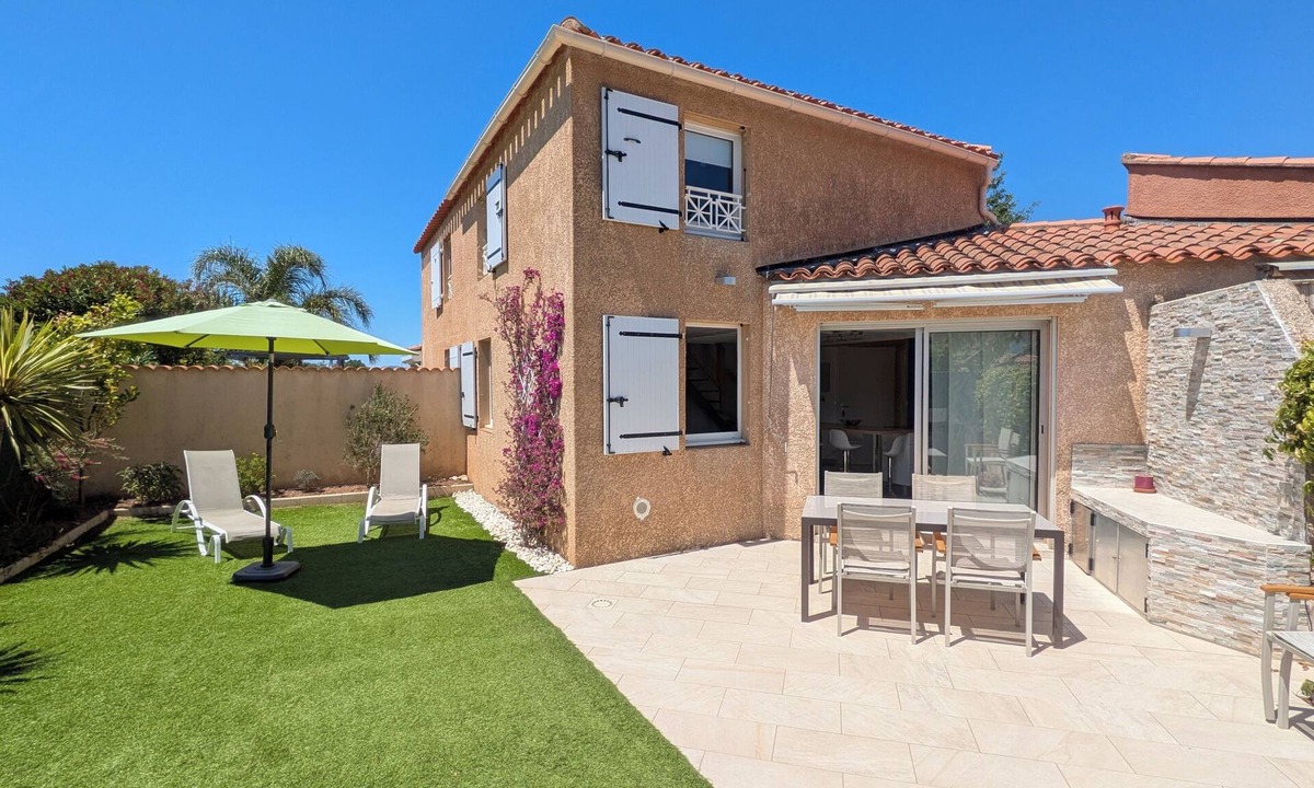 Miramar House | Renovated house 300 m from Miramar beach