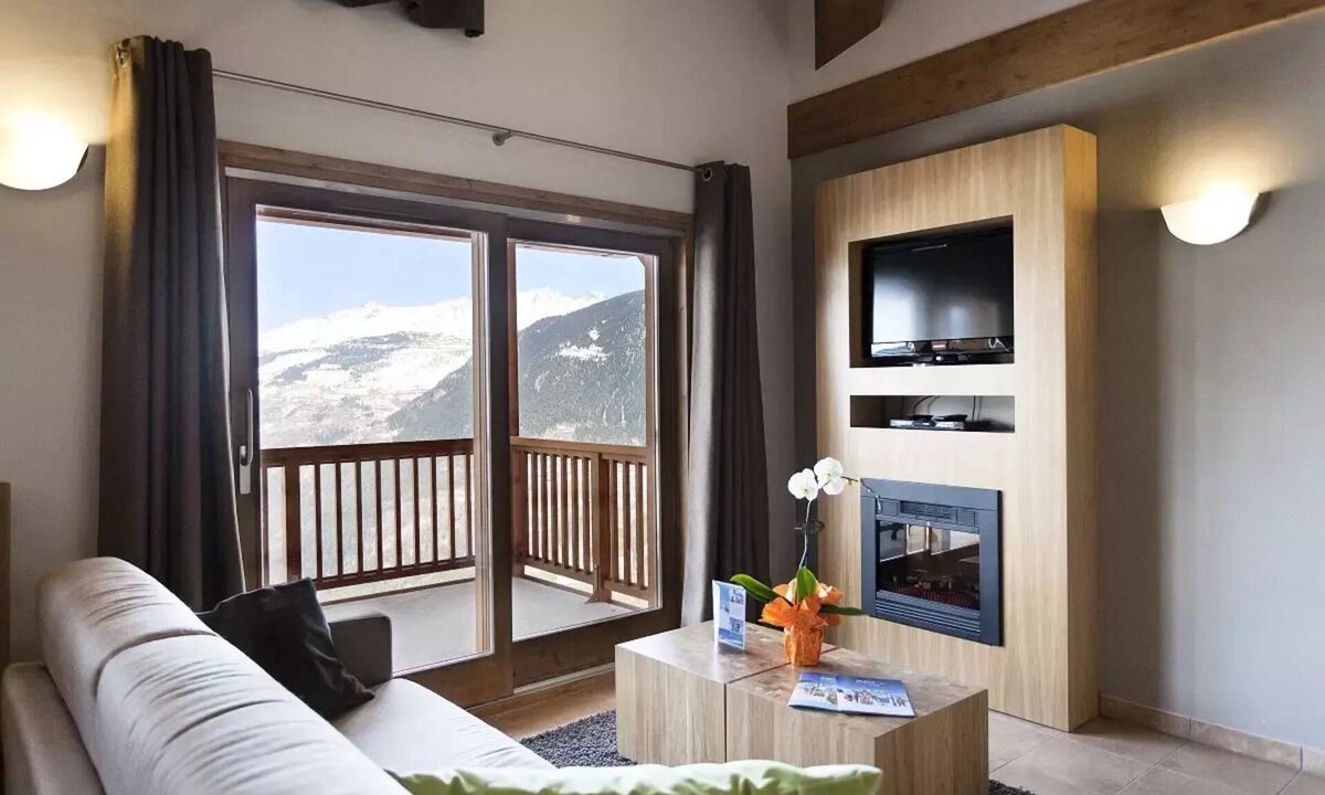 Sainte-Foy-Tarentaise Apartment | Residence Club MMV L'Etoile des Cimes* - 3 rooms for 6 people Comfort +