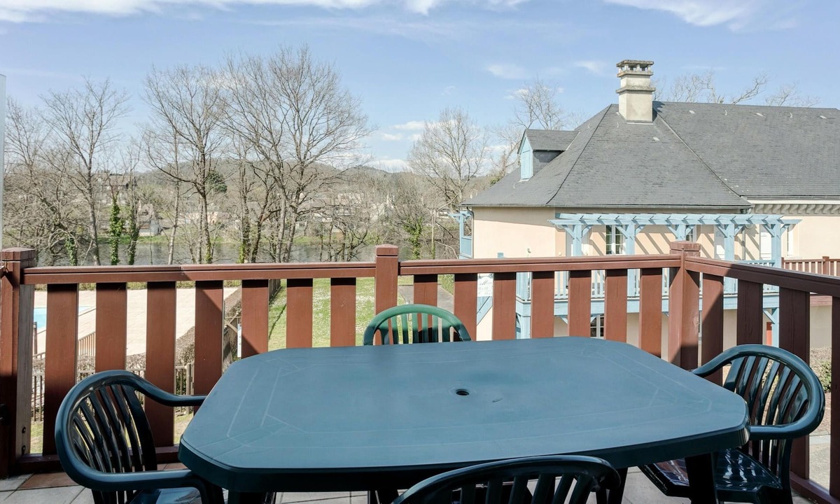 Argentat Apartment | Residence Les Belles Rives - maeva Home - 2 Room Apartment 5 People - Comfort