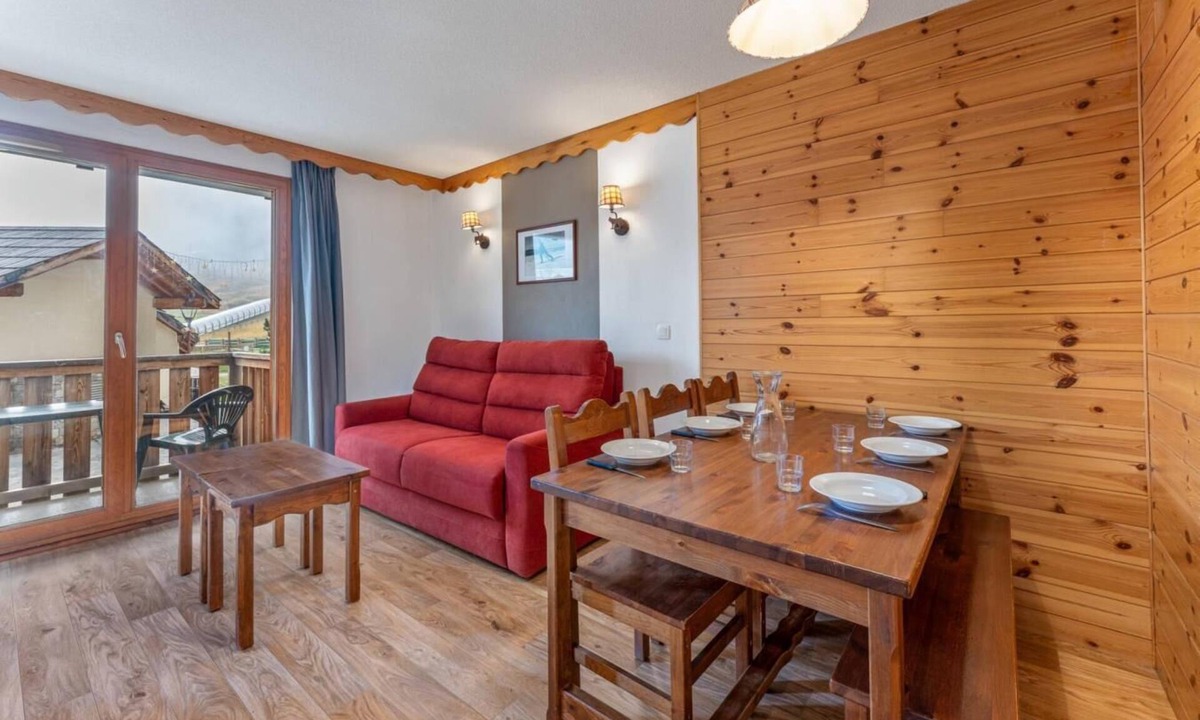 Les Orres Apartment | Resort center, 1st floor, fitness, swimming pool, sauna, balcony, tv, ski locker, 34m², Les Orres