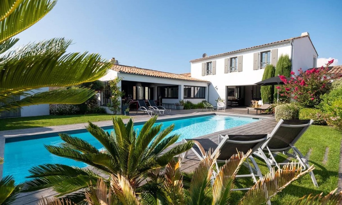 La Flotte House | Ryad - Architect villa for large families with heated pool in la Flotte