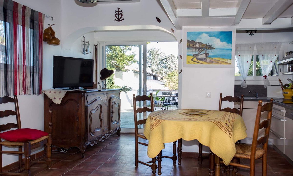 Saintes-Maries-de-la-Mer House | SAINTES MARIES DE LA MER AIR-CONDITIONED HOUSE WITH TERRACE AND MOSQUITO NETS