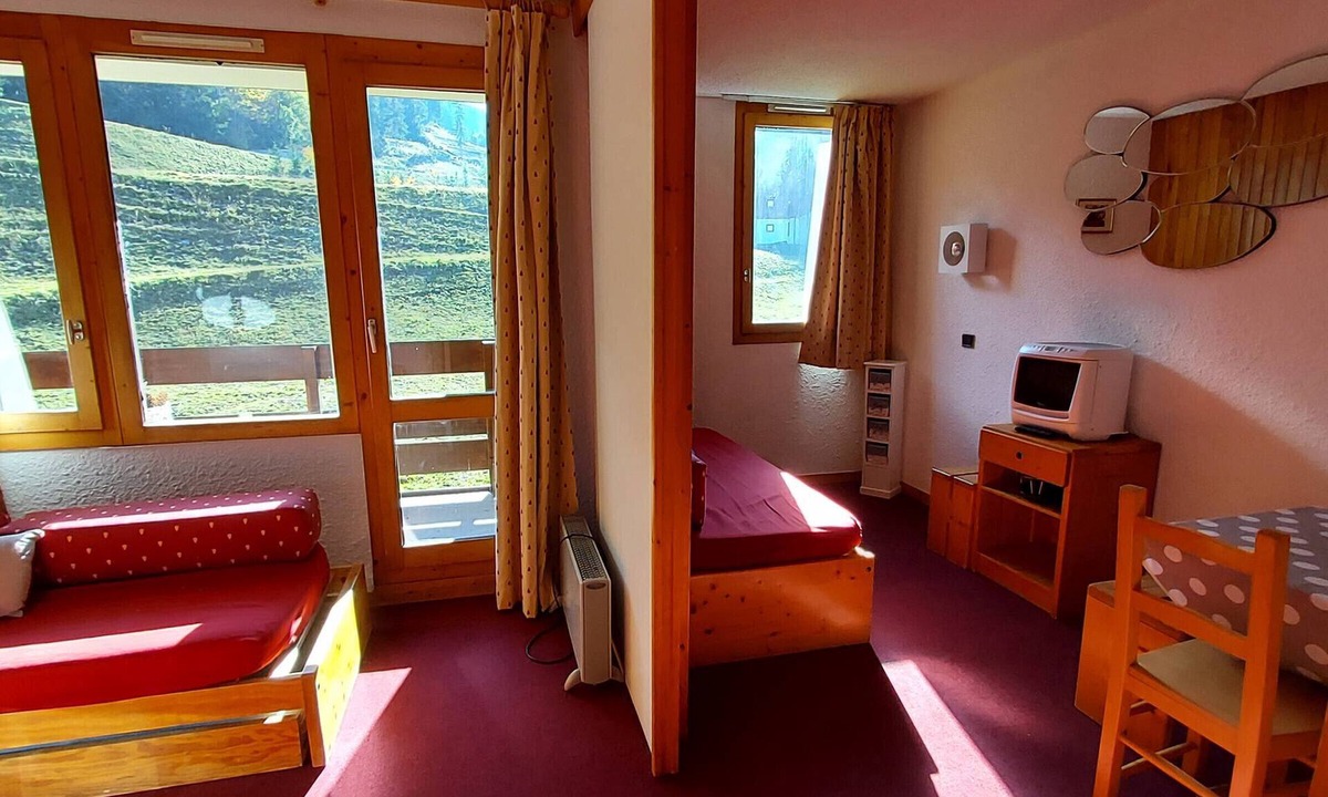 Valmorel Apartment | Ski-in/Ski-out Studio with South-Facing Balcony, Near Lifts & Shops