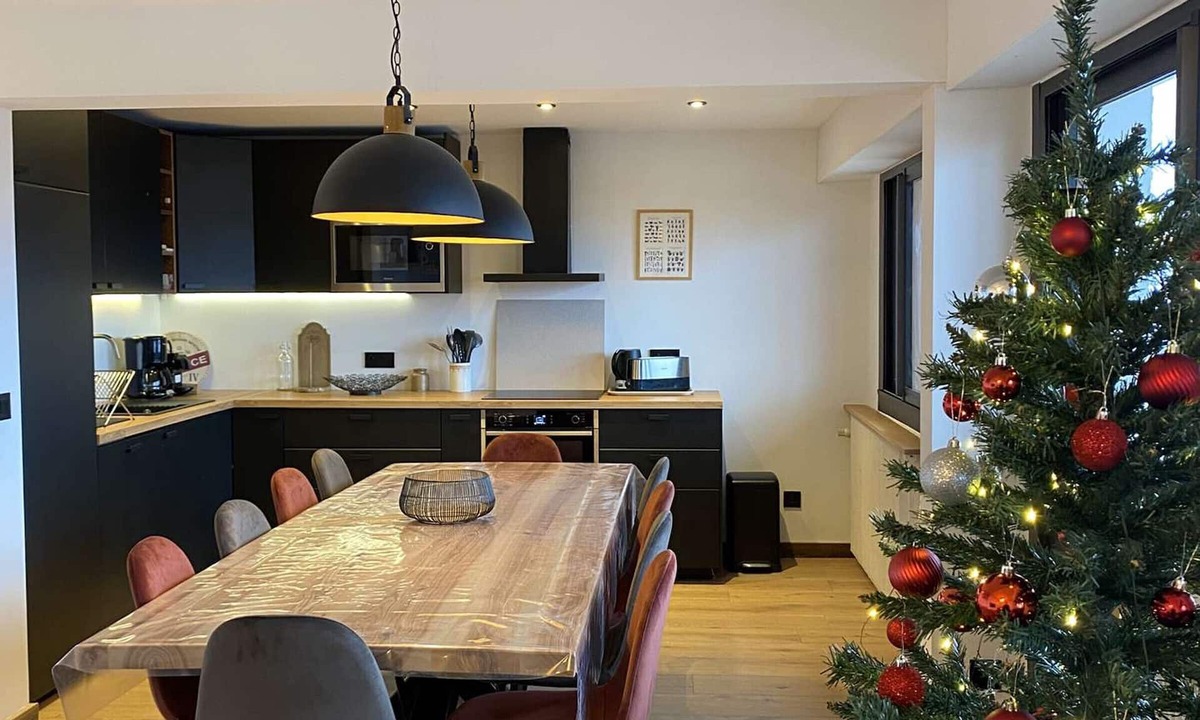 Jeux Apartment | Spacious 5-room apt for 10 at L'Alpe d'Huez, near slopes and shops