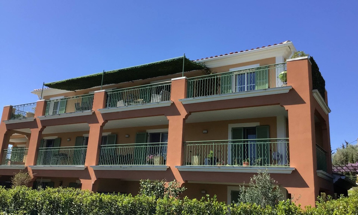 Les Maillans Condo | Spacious apartment in secure residence with swimming pool