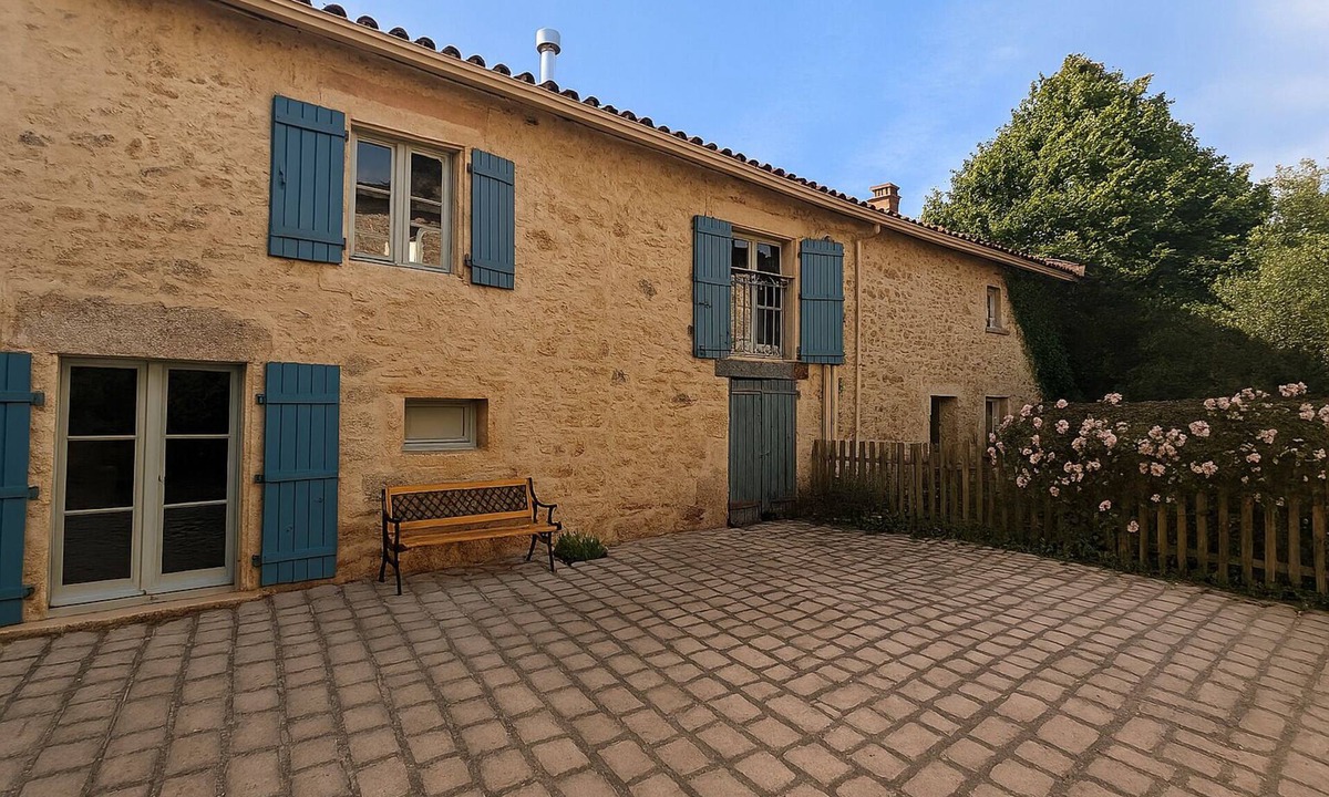 Nanteuil-en-Vallee House | Spacious, charming, well equipped house surrounded by picturesque villages.
