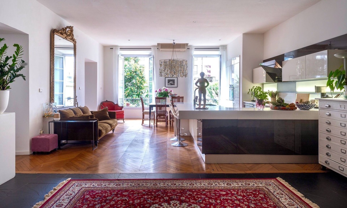 Jean-Medecin Apartment | Spacious charming 2 bedrooms, garden view, golden quarter, 5 min walk to beach