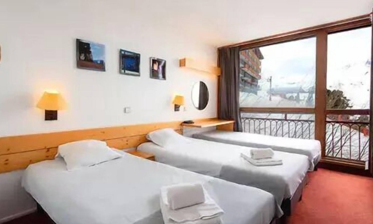 Arc-2000 Hotel | Standard Triple Room 1 Bedroom 3 Adults with view