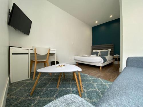 Grand Parc-Paul Doumer Apartment | studio BORDEAUX CHARTRONS 2