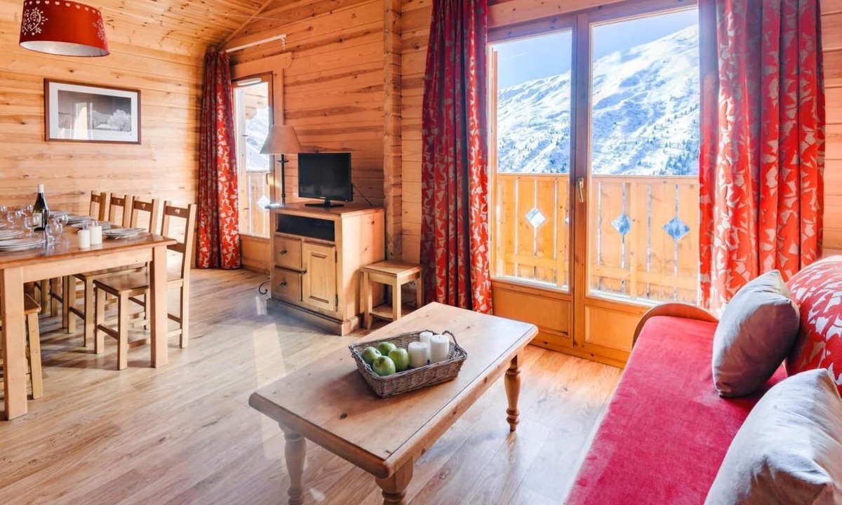 Valmeinier Apartment | Swimming pool, terrace, balcony, tv, 35m², Valmeinier