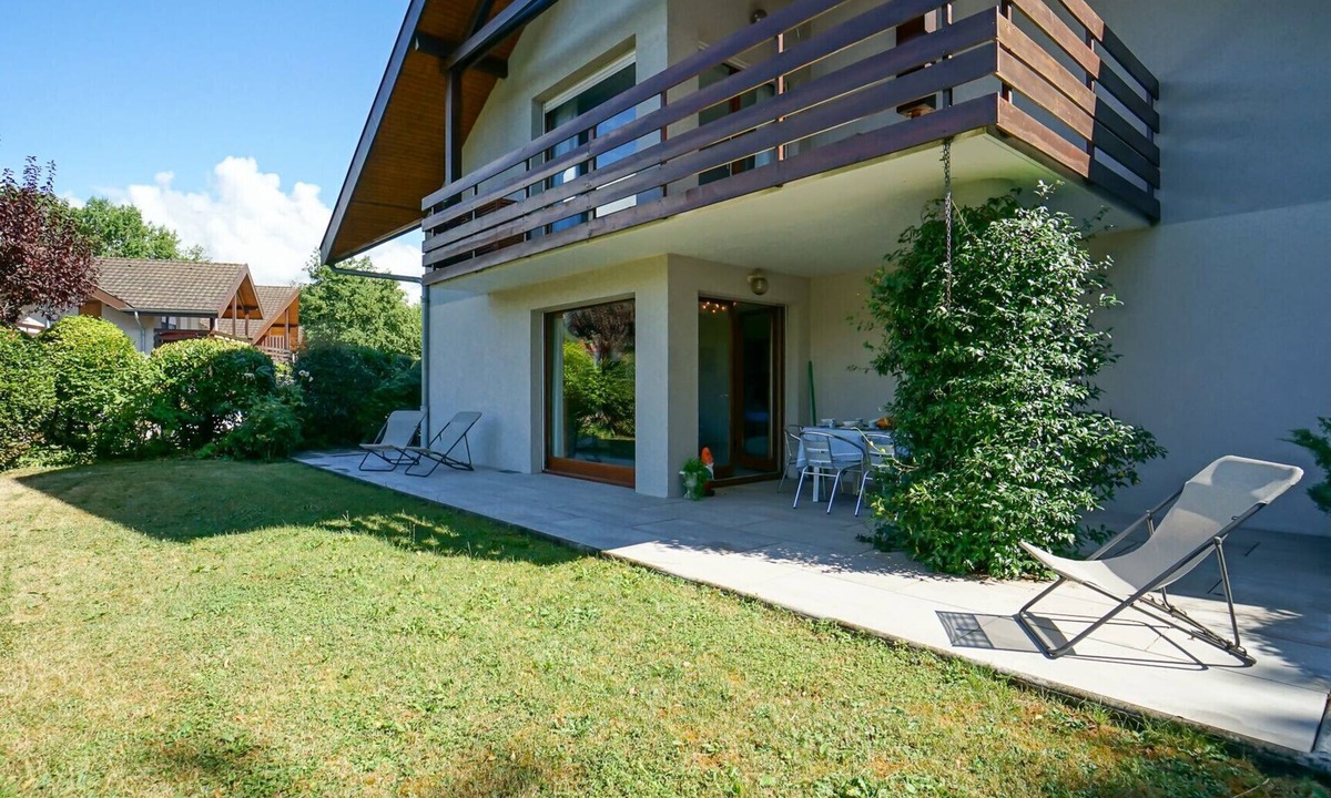 Saint-Jorioz House | The Maryalice , charming little house next to the beach!