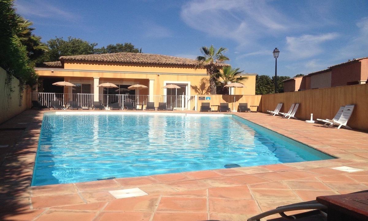La Rouviere Apartment | Villa in France with Golf Course View