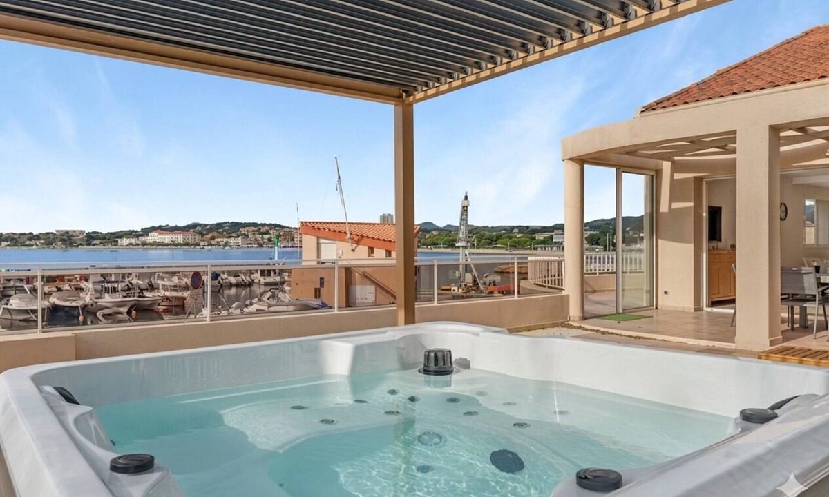Les Sablettes Resort | Villa Les 2 Sœurs, jacuzzi, plage, parking privé, Climatisé pour 8 pers