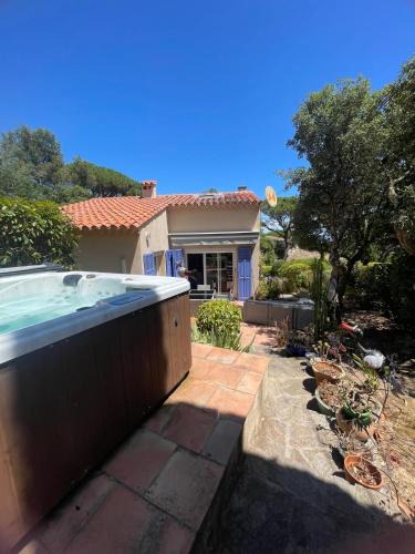 Guerrevieille Villa | Villa Les Chênes - Golfe de Saint-Tropez Experience
