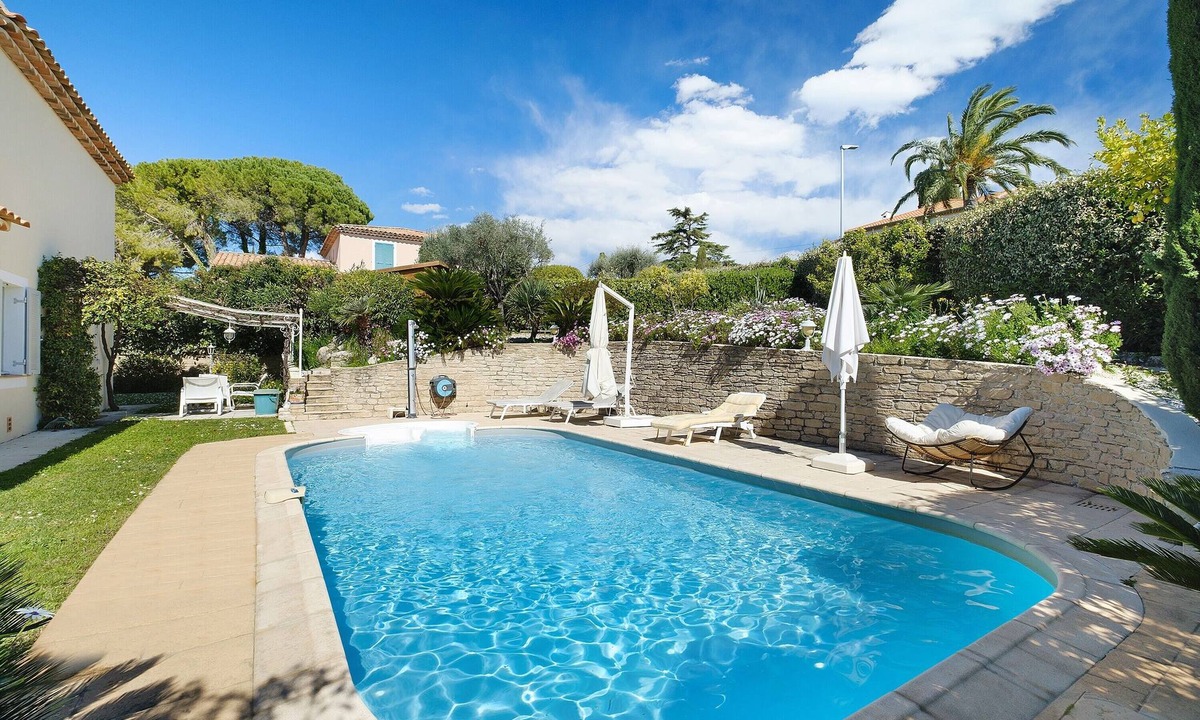 Cagnes-sur-Mer Villa | Villa 'Les Collettes' with Private Pool, Wi-Fi, and Air Conditioning