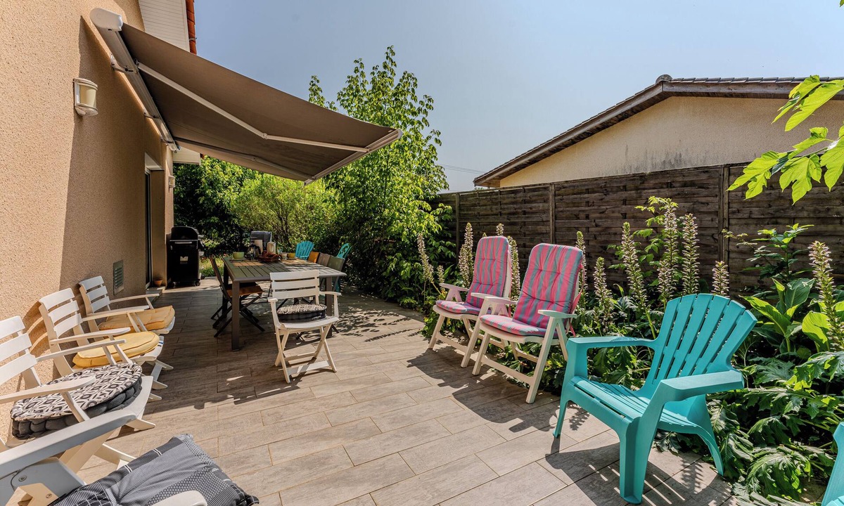 La Teste-de-Buch Villa | Villa Les Tamaris – Peaceful 8-Person Retreat with Garden, Near Arcachon Beaches
