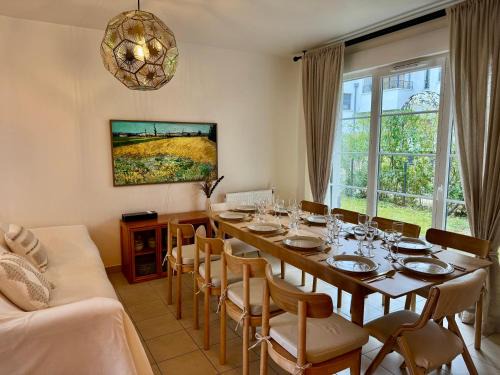 Chessy Villa | Villa Madison - Maison en Ville - Disneyland Paris - Vallée Village luxury outlet - two free parkings