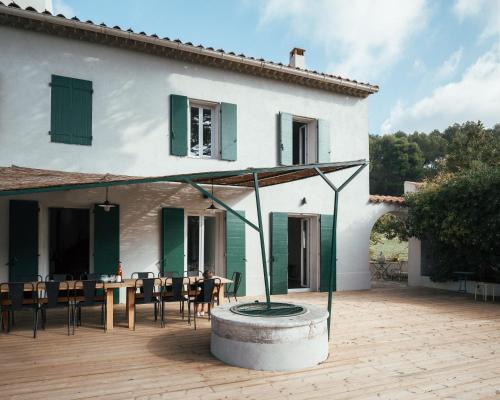 Cassis Villa | Villavos- Le Bocage - Ancienne bastide Au charme authentique - piscine et jardin privés - 12 pers - Cassis