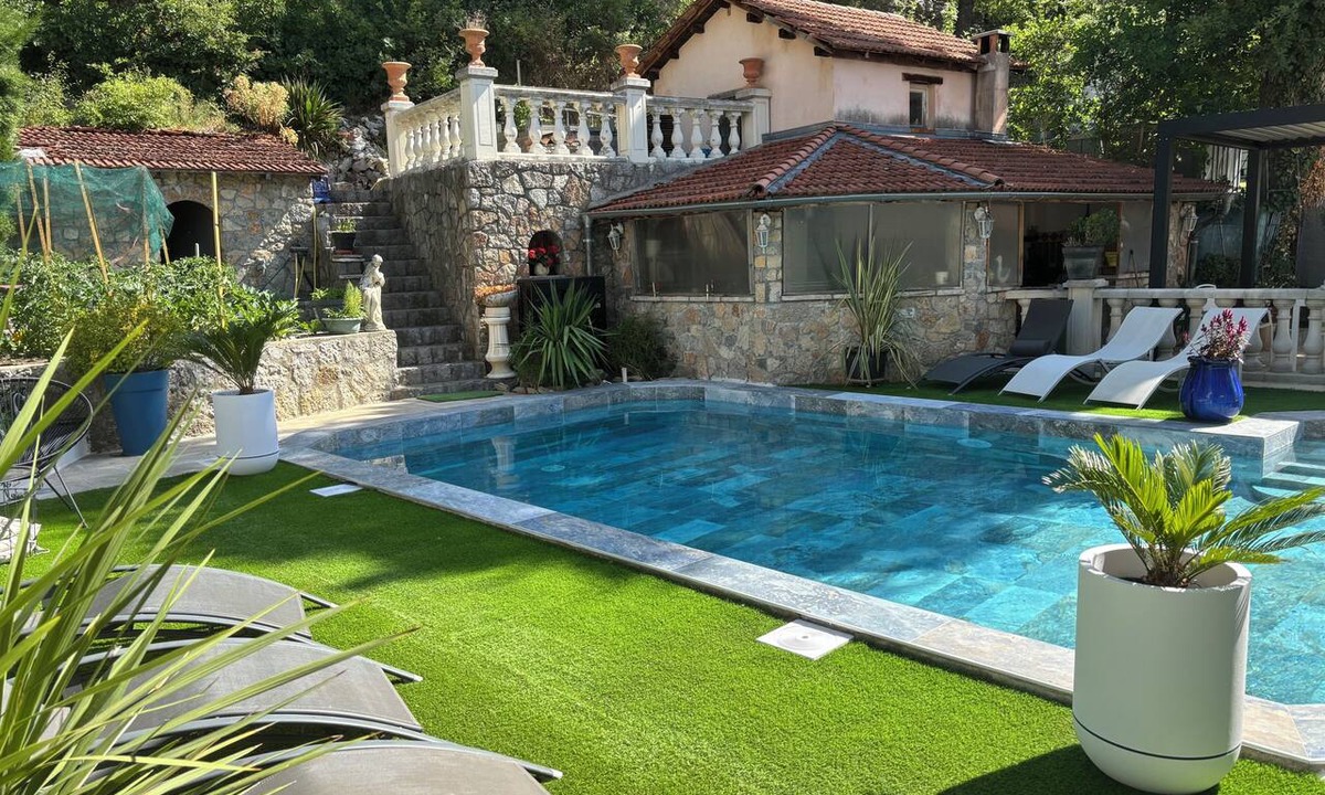 Digne-les-Bains Apartment | Well-designed apartment with a private pool and a terrace offering a beautiful view of our mountains