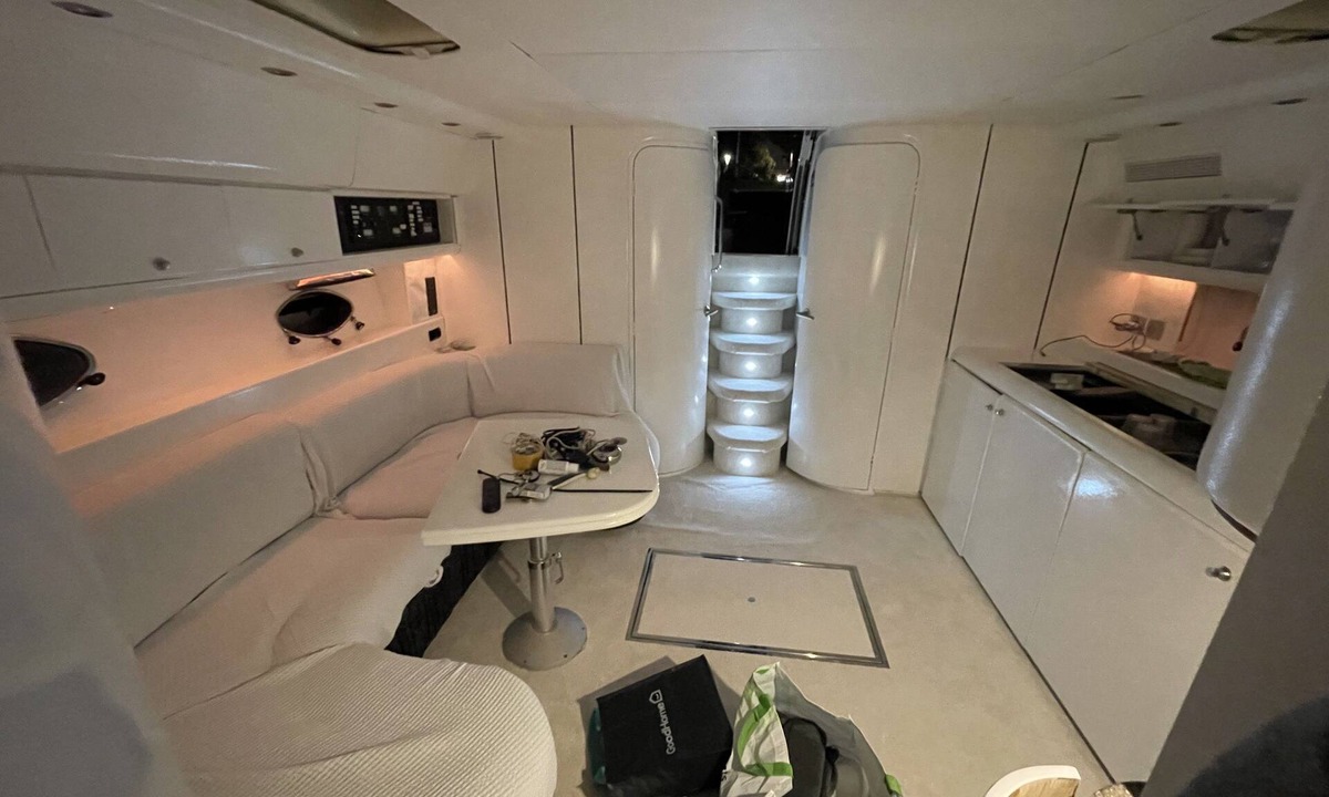 Pointe Croisette Boat Rental | Yacht 17M Cannes Croisette Port Canto, 3 Bedrooms, air conditioning, tv