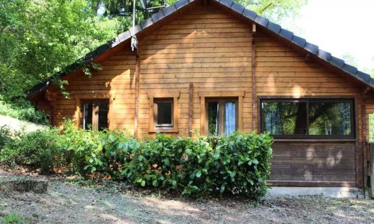 Correze Ski Chalet | ZEcamping 3 étoiles piscine chiens acceptés mobil-home 4 pers
