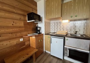 300m from resort center, floor -2, balcony, tv, 25m², Pra Loup