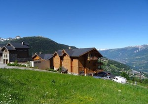 Charmant appartement 4 pièces, 8 pers, proche des pistes, parking, WIFI - FR-1-411-154