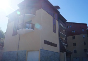 Nice T2 at the foot of slopes with garage and balcony