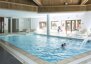 Wifi, 100m from shops, fitness, swimming pool, balcony, parking, tv, ski locker, 26m²
