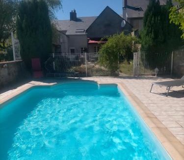 Chateau-Chinon House | Ô Étoiles - Piscine, Billiard & Cœur de Ville